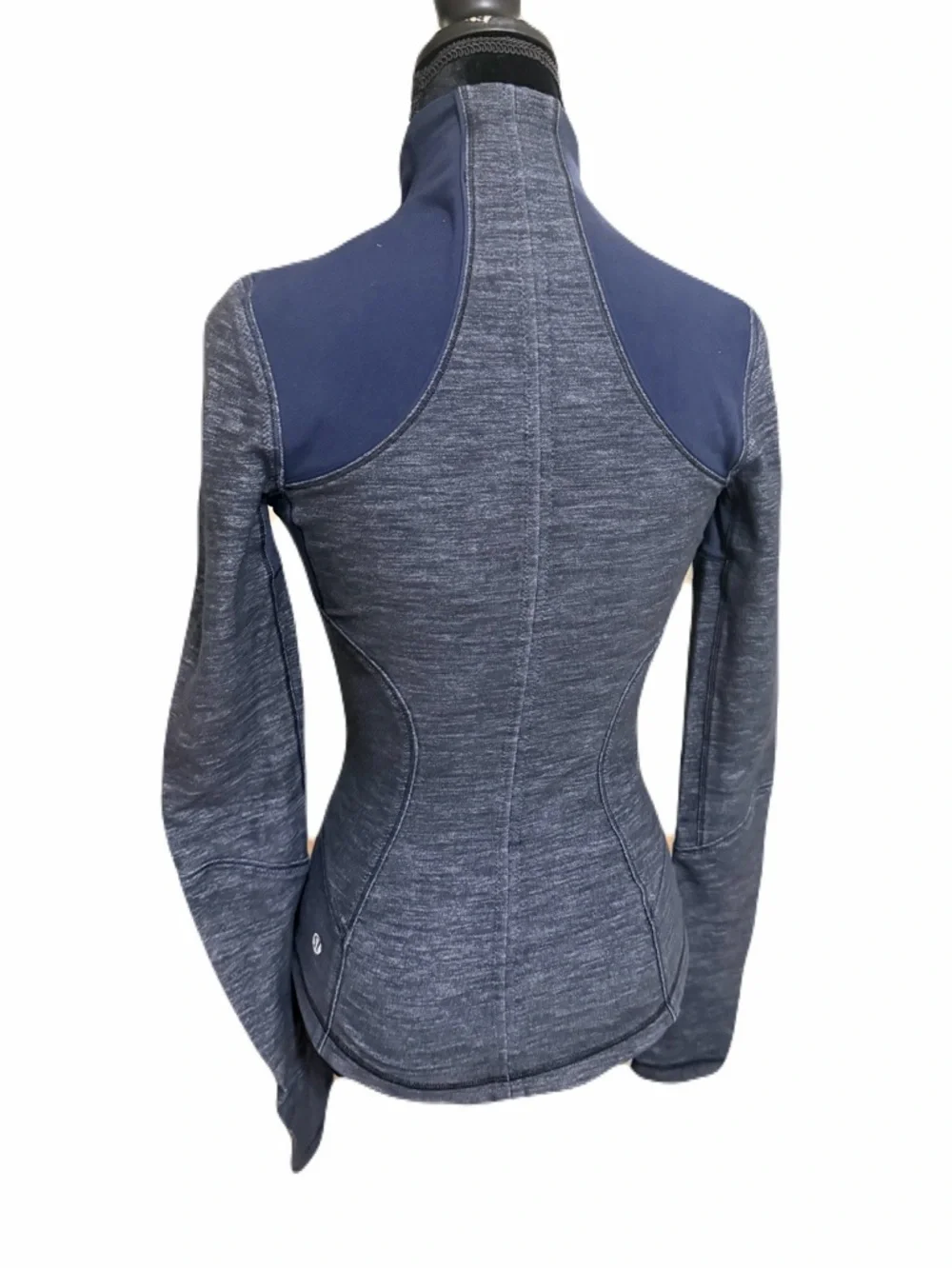 Lululemon Forme Jacket Reversible Slub Denim Inkwell size 2 luon material